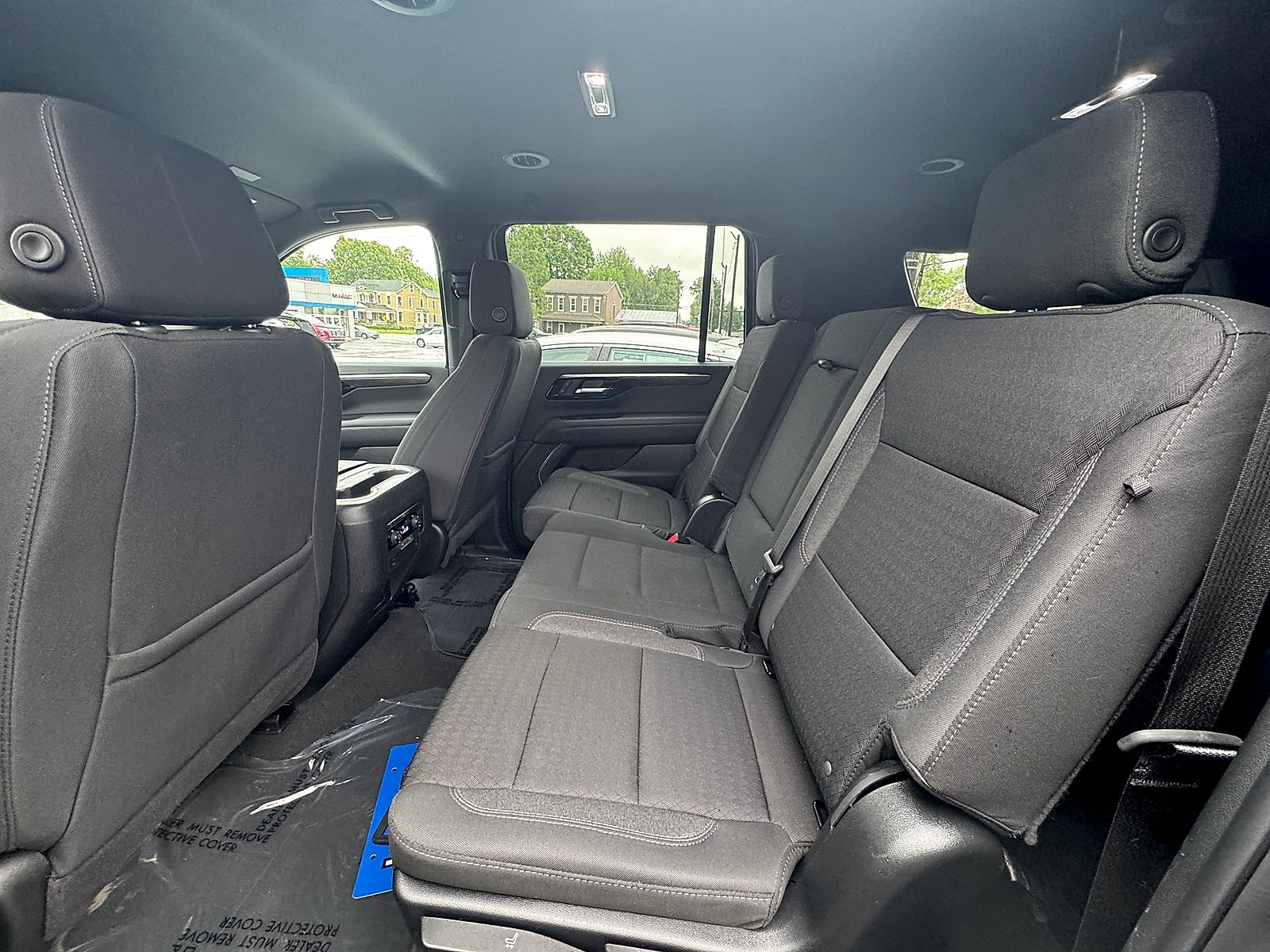 2025 Chevrolet Suburban LS