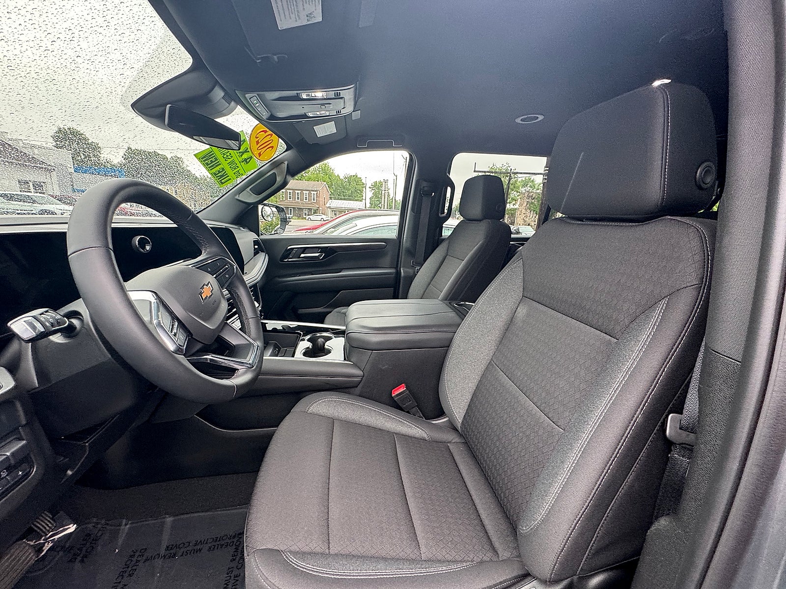 2025 Chevrolet Suburban LS